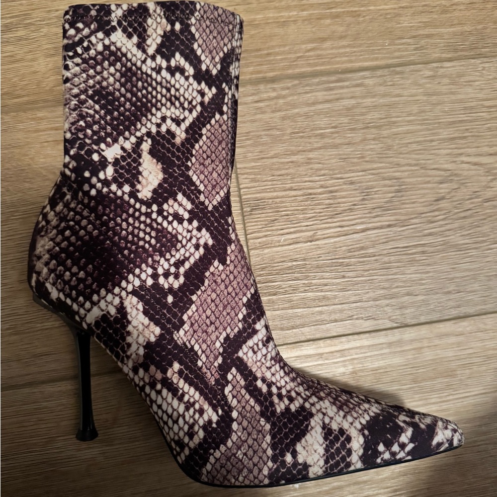 Zara heels size 7.5